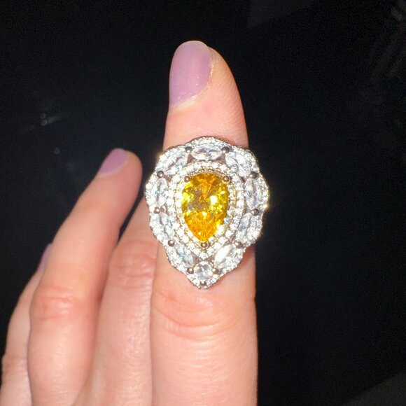 yellow CZ White CZ Cocktail ring adjustable - Picture 1 of 4